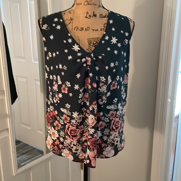 7th Ave by New York and Co in hunter green - Picture 2 of 8